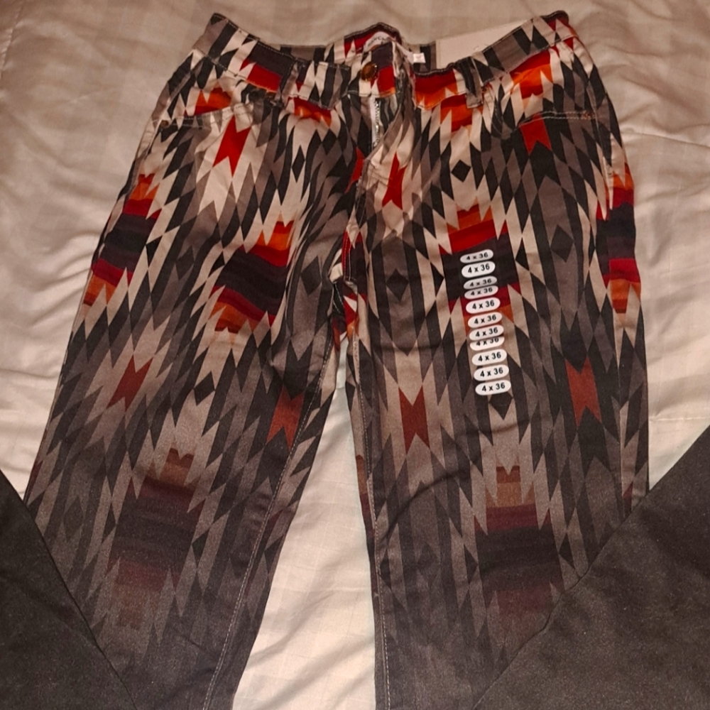 Ranch Dress'n Ember Super flares. Size 4. NWT.